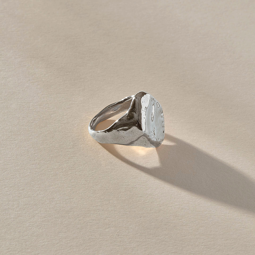 Heritage Signet Ring | Silver