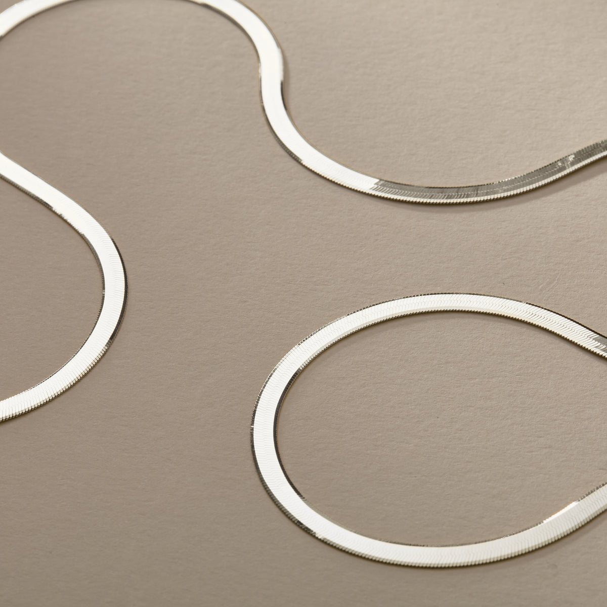 Fehu 2.7mm Herringbone Necklace | Silver