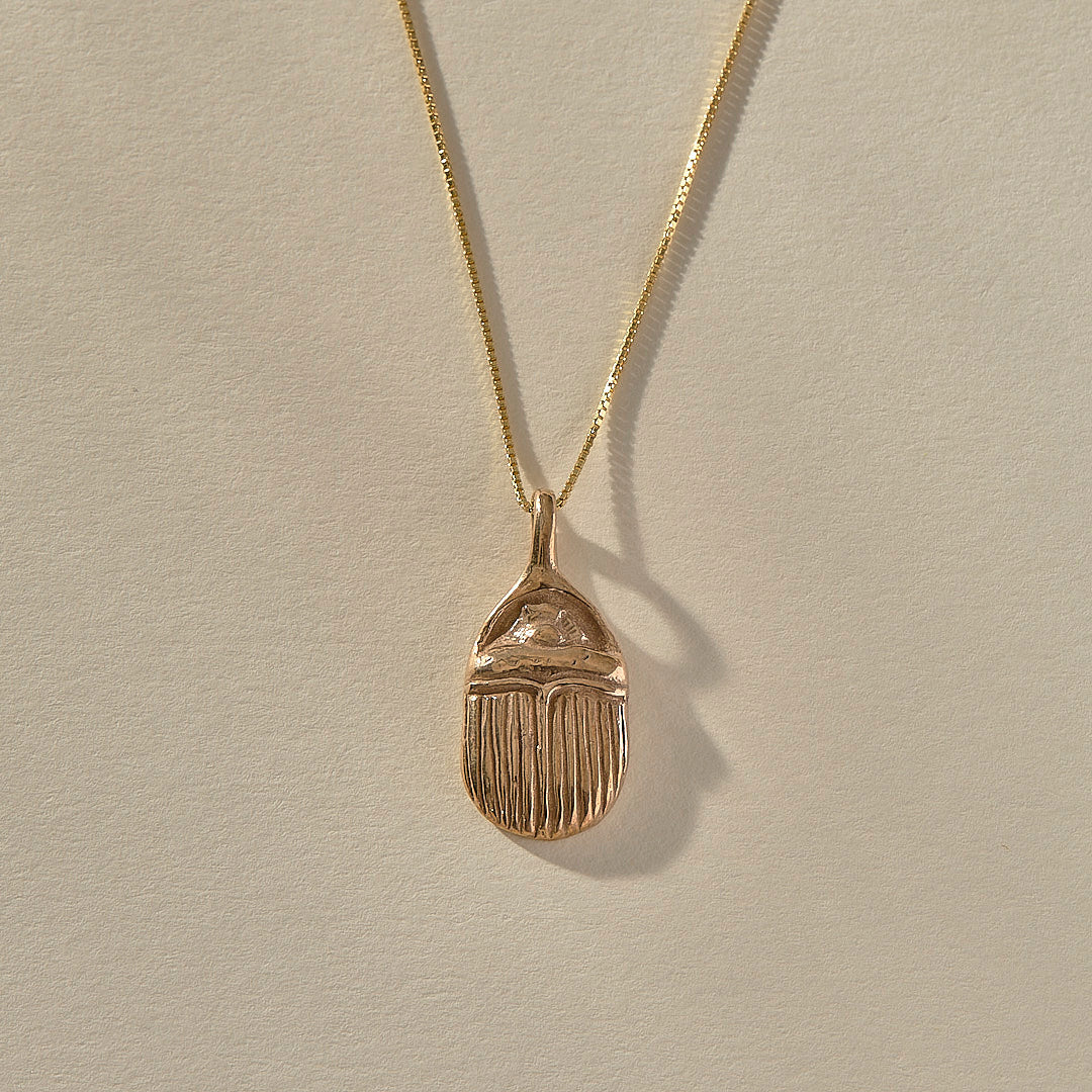 Scarab Amulet Necklace | Gold